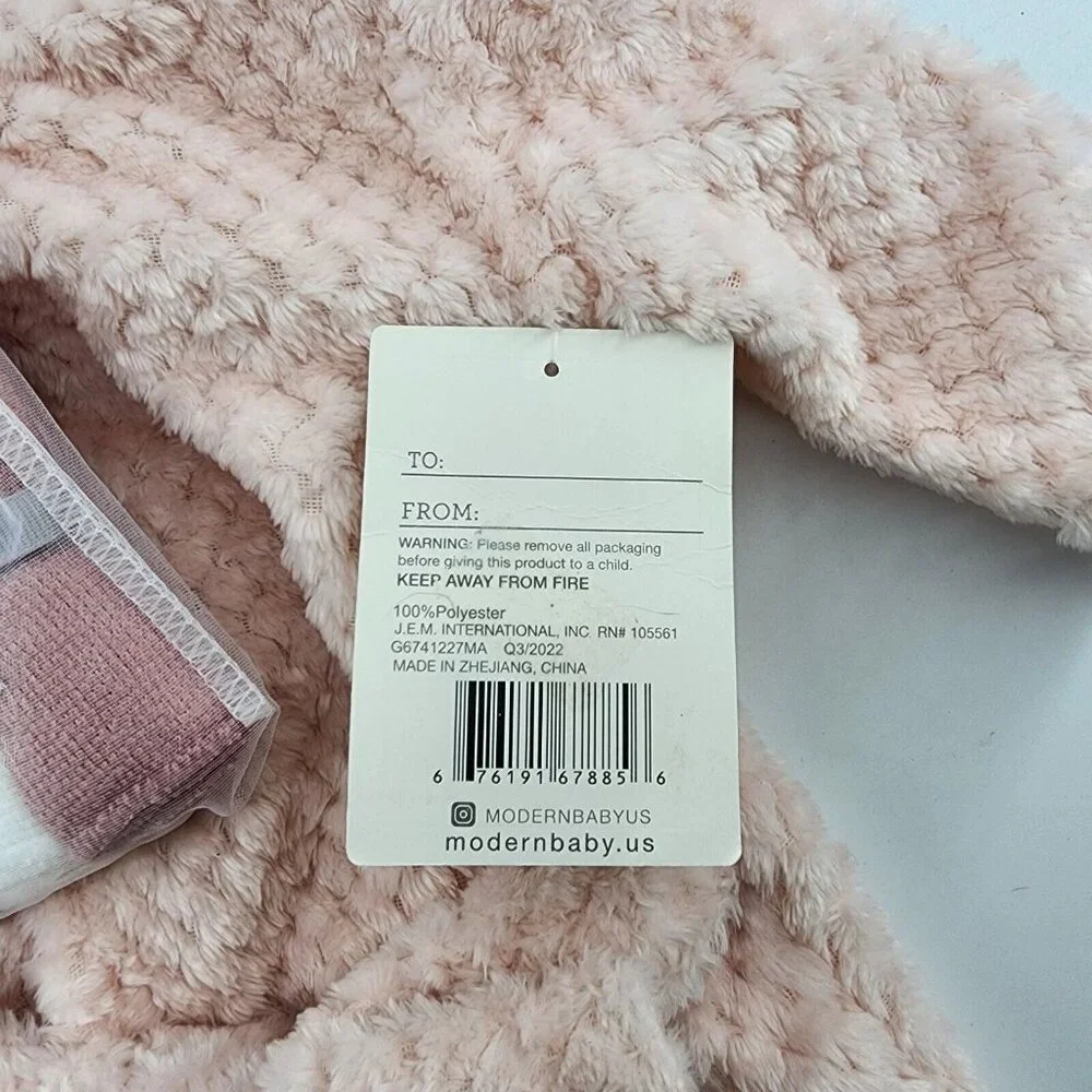 NWT Modern Baby‎ Pink 4 Piece Set Hooded Bathrobe + 3 Washcloths Size 0-9 Months